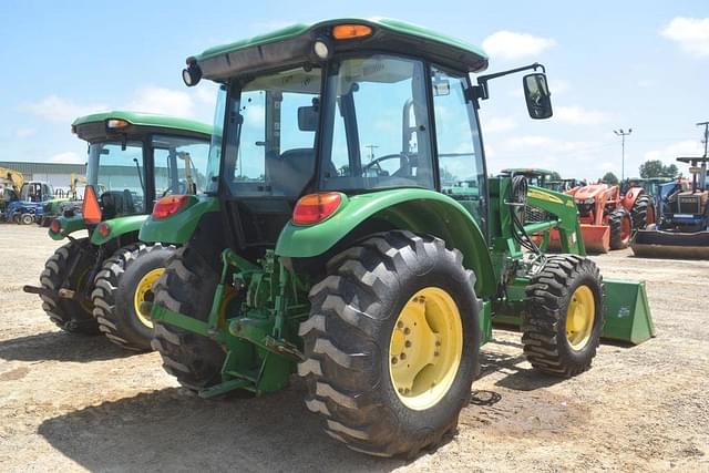 Image of John Deere 5055E equipment image 2