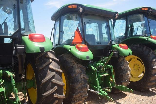 Image of John Deere 5055E equipment image 1