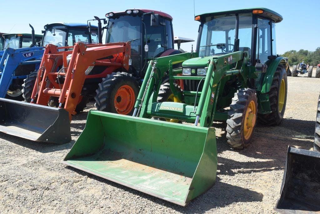 Main image John Deere 5055E