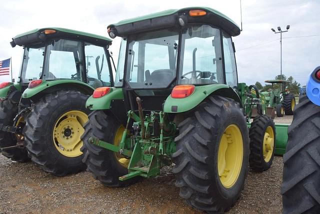 Image of John Deere 5055E equipment image 2