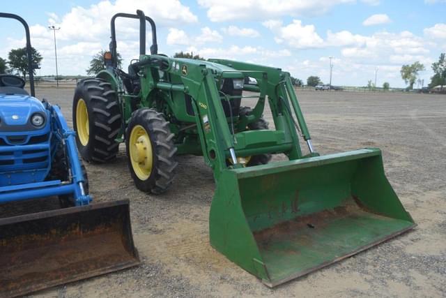 Image of John Deere 5055E equipment image 3