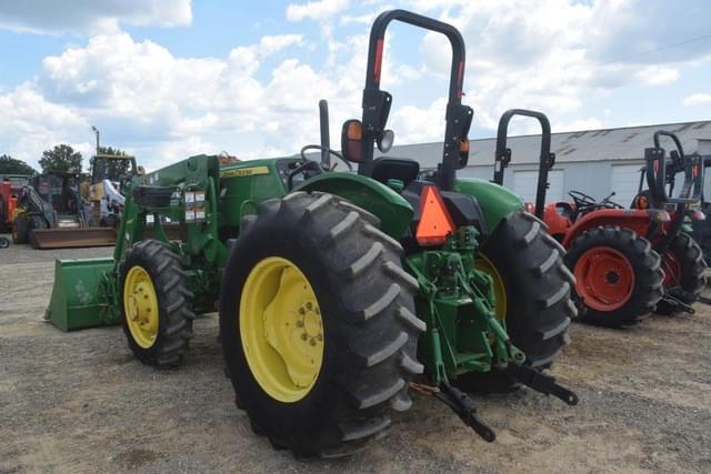 Image of John Deere 5055E equipment image 1