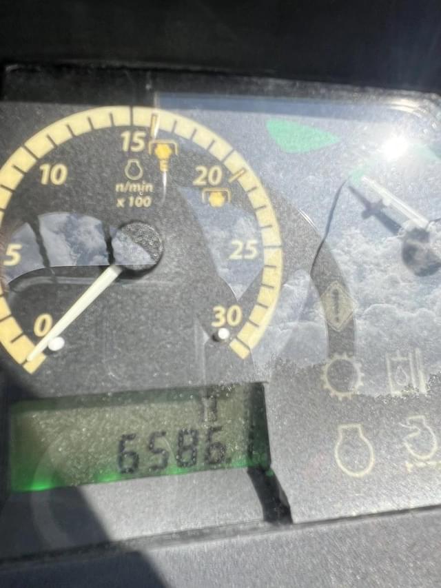 Image of John Deere 5055E equipment image 3