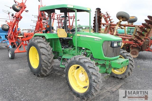 Image of John Deere 5055E equipment image 1