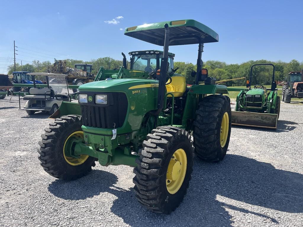 Main image John Deere 5055E