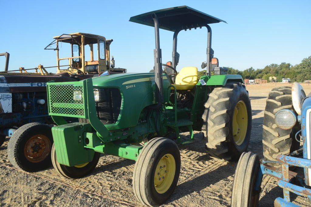 Image of John Deere 5065E Primary image