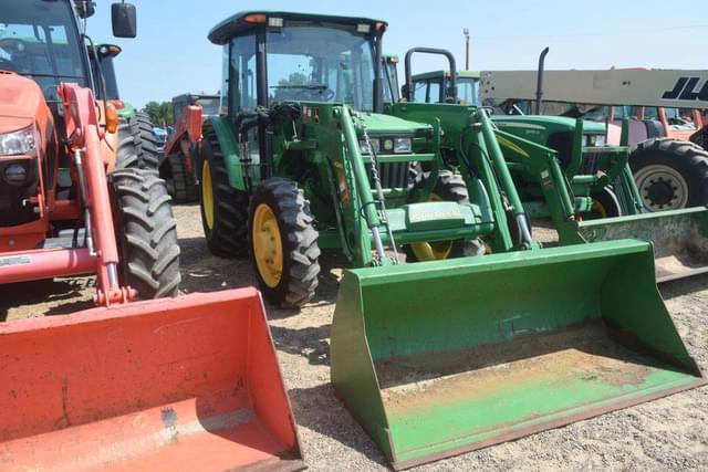 Image of John Deere 5065E equipment image 3