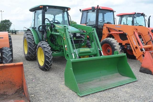 Image of John Deere 5065E equipment image 3