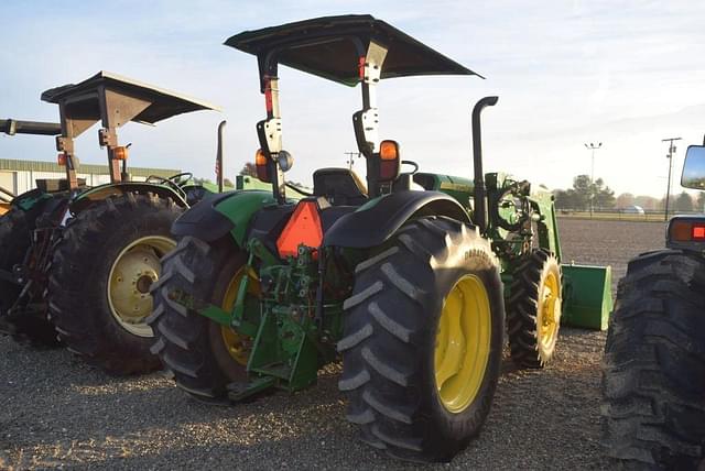 Image of John Deere 5065E equipment image 2