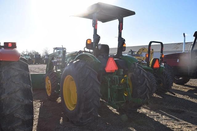 Image of John Deere 5065E equipment image 1