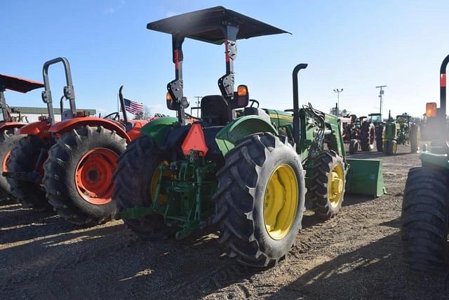 Image of John Deere 5065E equipment image 2