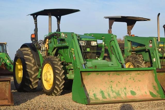 Image of John Deere 5065E equipment image 3