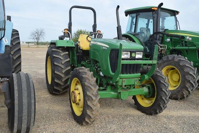 Image of John Deere 5065E equipment image 3