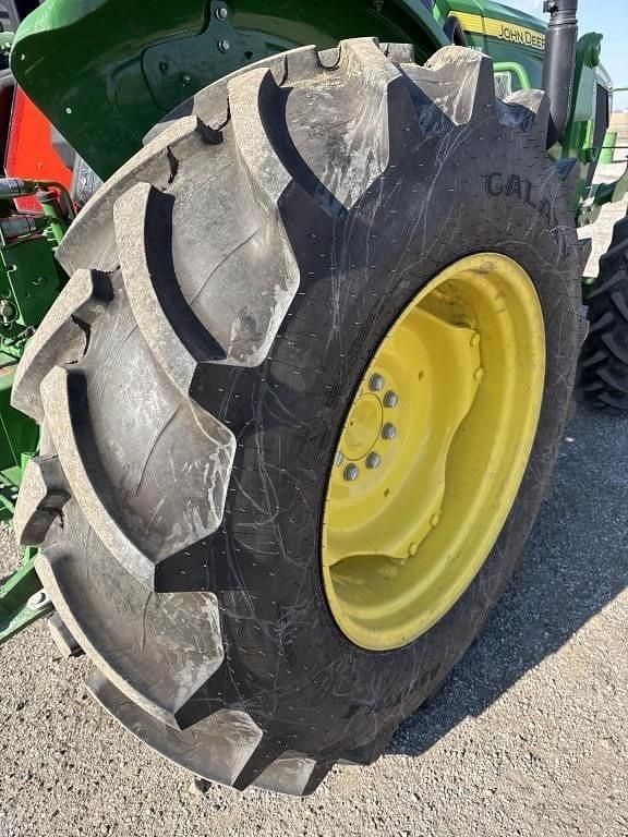 Image of John Deere 5065E equipment image 4