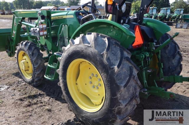 Image of John Deere 5065E equipment image 3