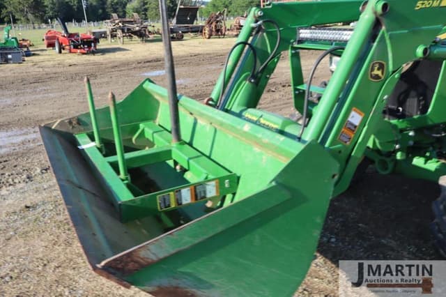 Image of John Deere 5065E equipment image 4