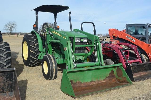 Image of John Deere 5065M equipment image 3