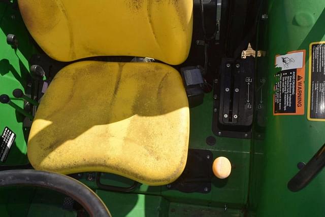 Image of John Deere 5075E equipment image 4