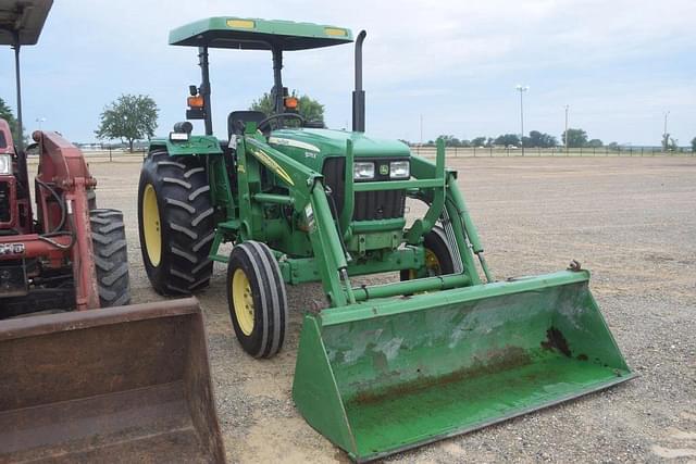 Image of John Deere 5075E equipment image 3