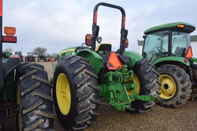 Image of John Deere 5075E equipment image 1