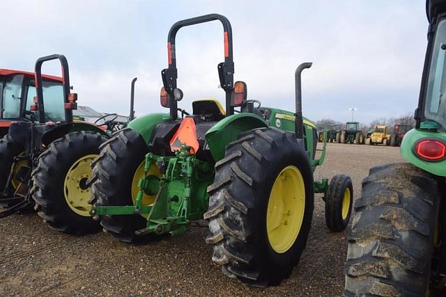 Image of John Deere 5075E equipment image 2