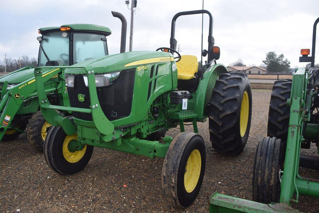 Image of John Deere 5075E Primary image