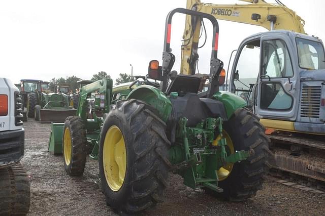 Image of John Deere 5075E equipment image 1