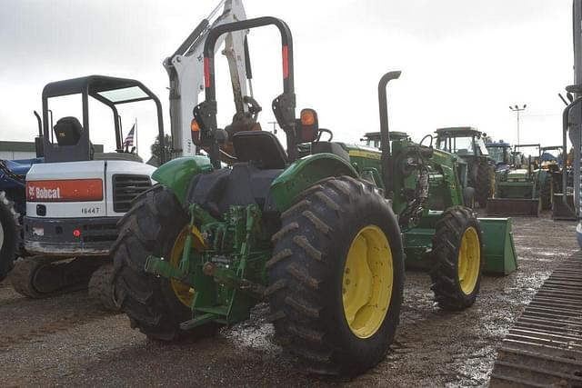 Image of John Deere 5075E equipment image 2