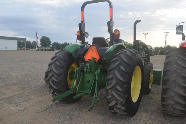 Image of John Deere 5075E equipment image 2