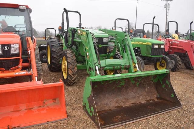 Image of John Deere 5075E equipment image 3