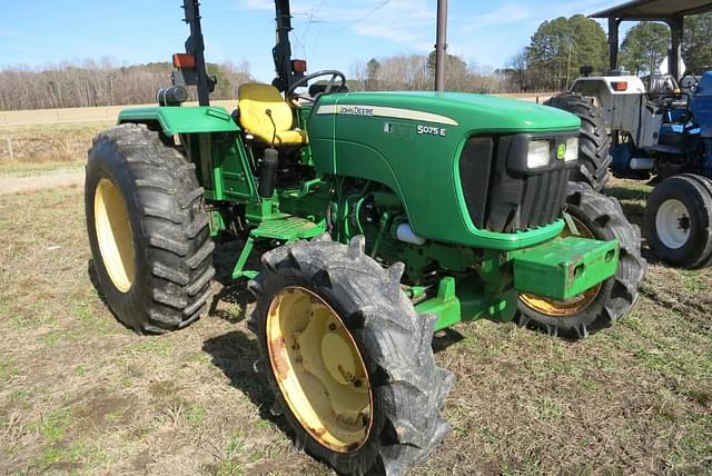 Image of John Deere 5075E equipment image 1