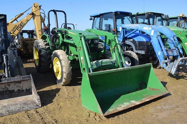 Image of John Deere 5075E equipment image 3