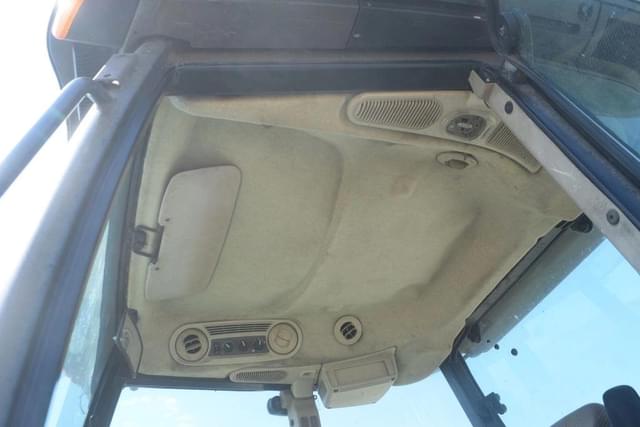 Image of John Deere 5075M equipment image 4