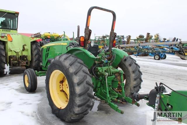 Image of John Deere 5085M equipment image 3