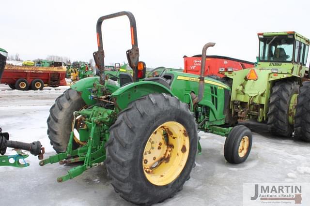 Image of John Deere 5085M equipment image 2