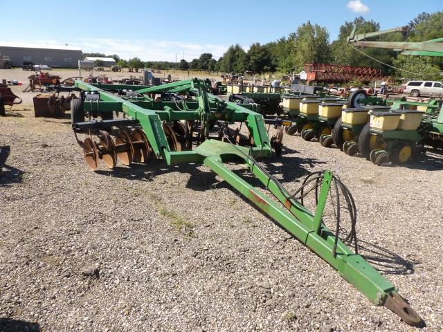 Image of John Deere 510 Image 0