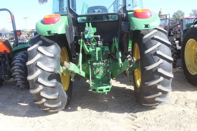 Image of John Deere 5100E equipment image 3