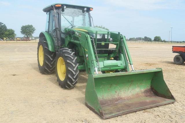 Image of John Deere 5100E equipment image 3