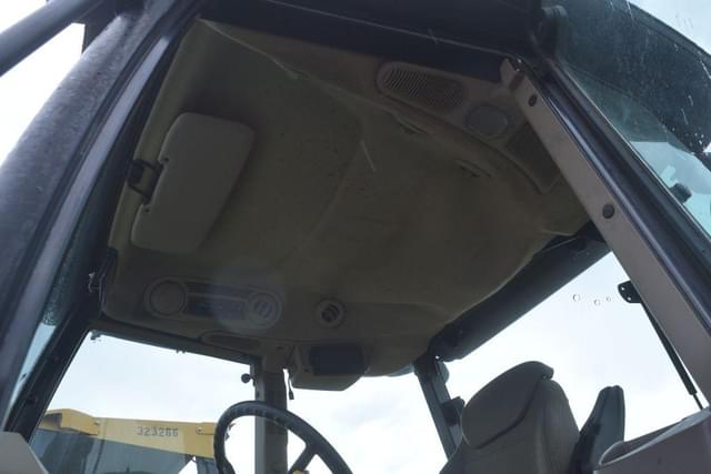 Image of John Deere 5100E equipment image 4