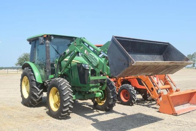 Image of John Deere 5100E equipment image 4