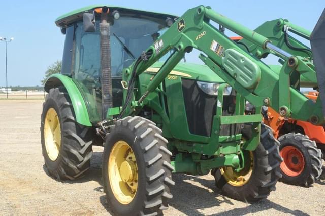 Image of John Deere 5100E equipment image 3