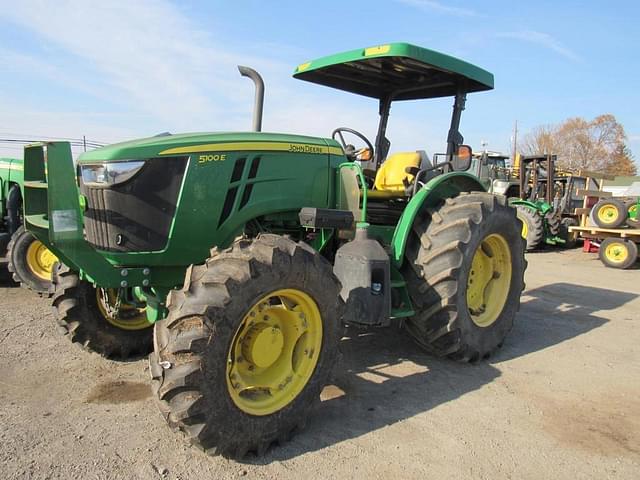 Image of John Deere 5100E equipment image 1