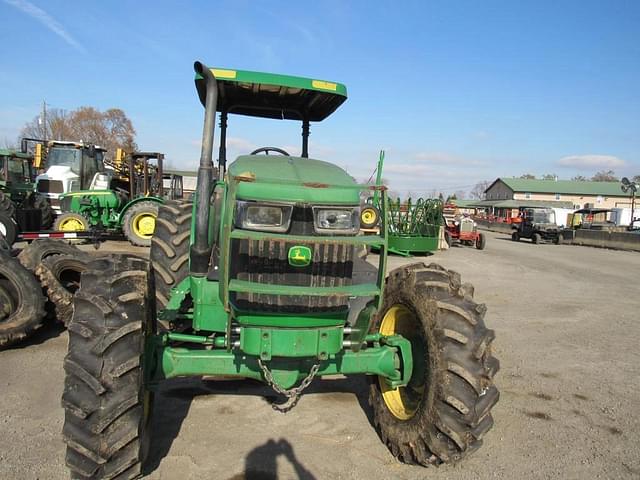 Image of John Deere 5100E equipment image 2