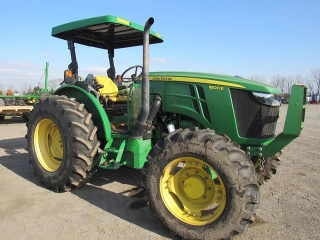 Image of John Deere 5100E equipment image 4