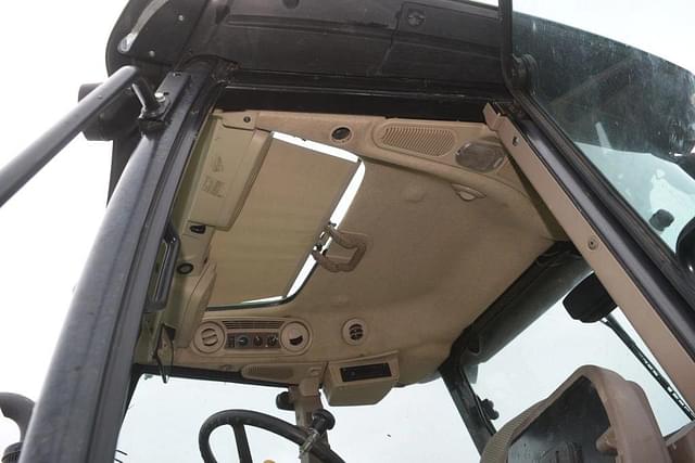 Image of John Deere 5100M equipment image 4