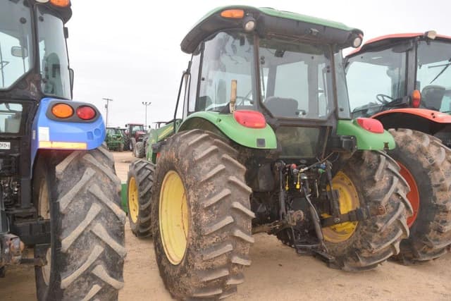 Image of John Deere 5101E equipment image 1