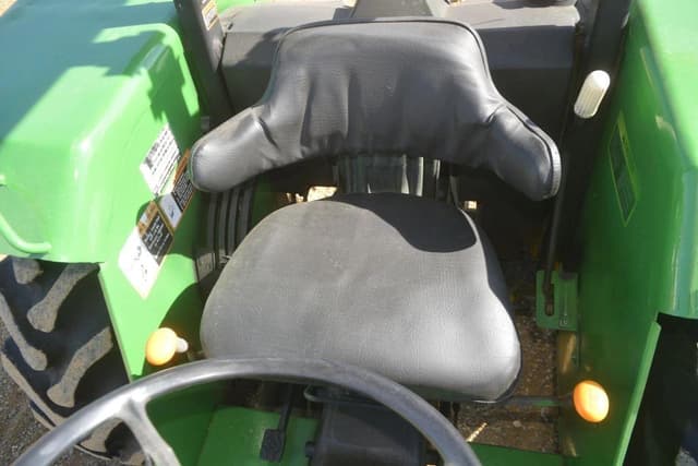 Image of John Deere 5103 equipment image 4