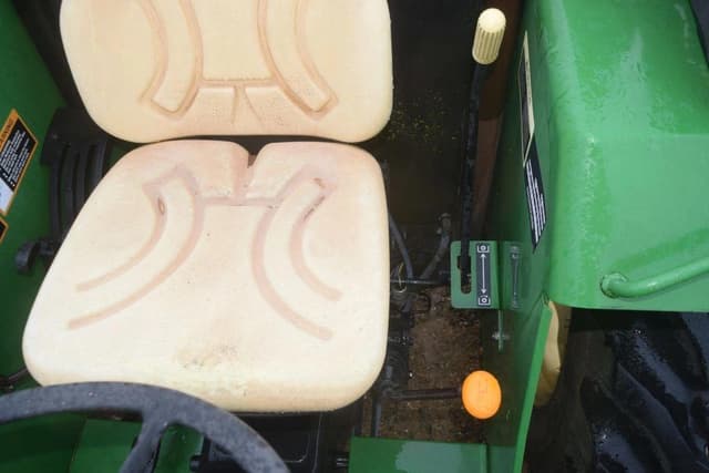 Image of John Deere 5103 equipment image 4