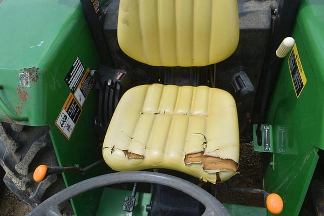 Image of John Deere 5103 equipment image 4
