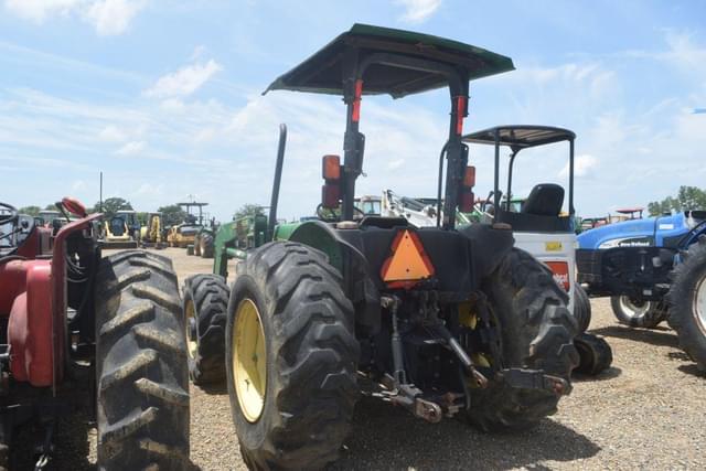 Image of John Deere 5105 equipment image 1